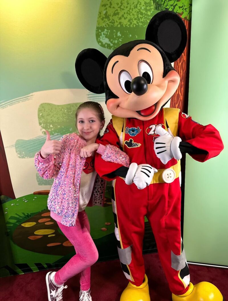 «Он чудом выжил»: куда исчез обладатель четырех «Золотых граммофонов» Авраам Руссо, и как выглядит его 19-летняя дочь?