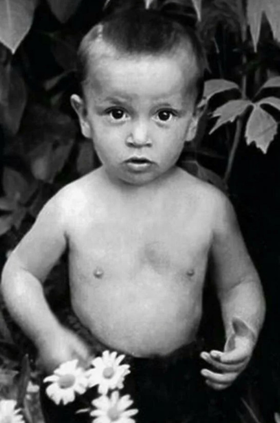 Александр Буйнов в ранние годы.