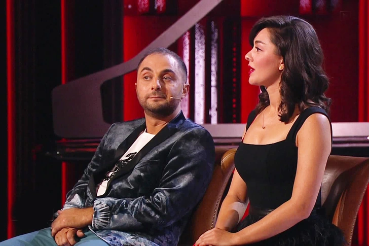 Артист часто перевоплощался в «мужа» Марины Кравец на сцене, из-за чего пару подозревали в романе