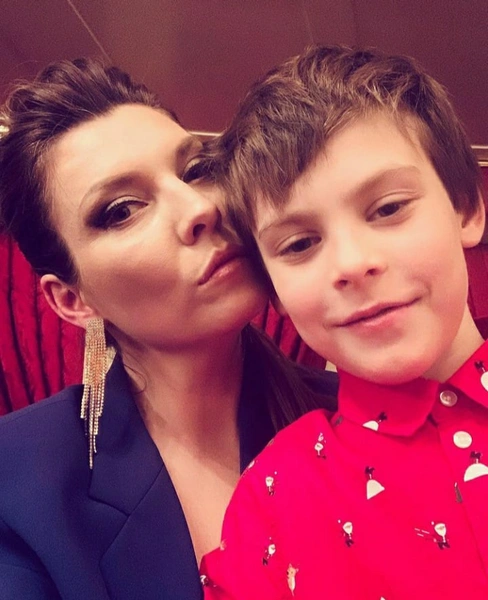 Ведущая отмечала, что сын растет любознательным и смышленым мальчиком
