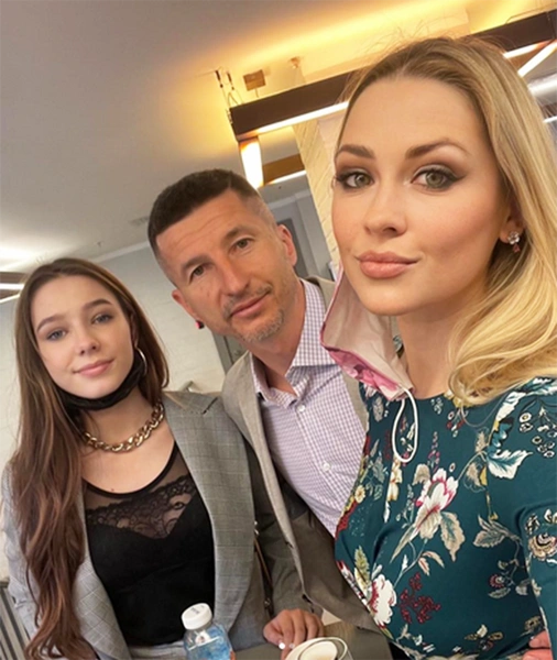 В свое время с новой женой Алдонина поладила и Юлия Началова