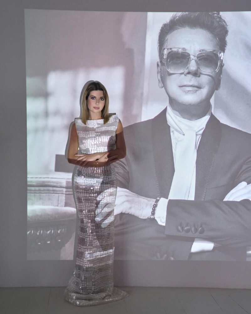 «Чемоданы — не проблема»: как живут внуки Валентина Юдашкина, выросшие на стыке трёх культур