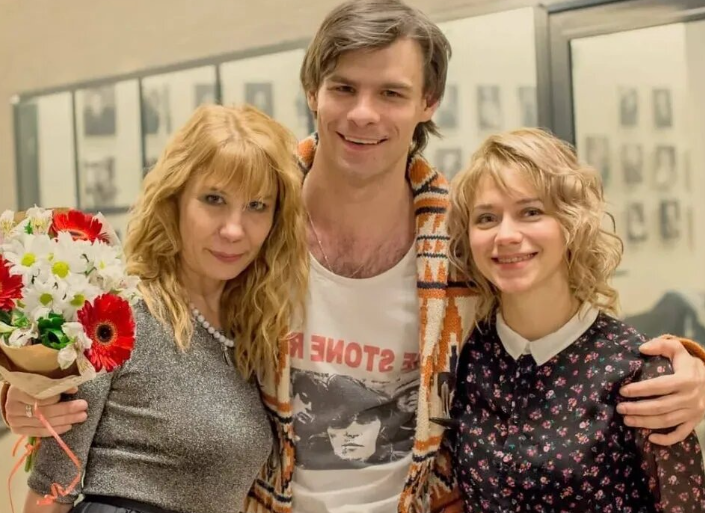 Единственный брак, 4 детей и трагедия: как сложились судьбы 7 знаменитых актёров с необычной внешностью