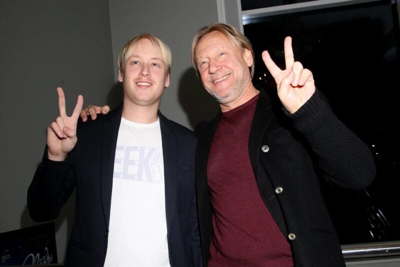 «Природа отдохнула»?: как выглядят сыновья российских знаменитостей, и кто из них смог «переплюнуть» отца