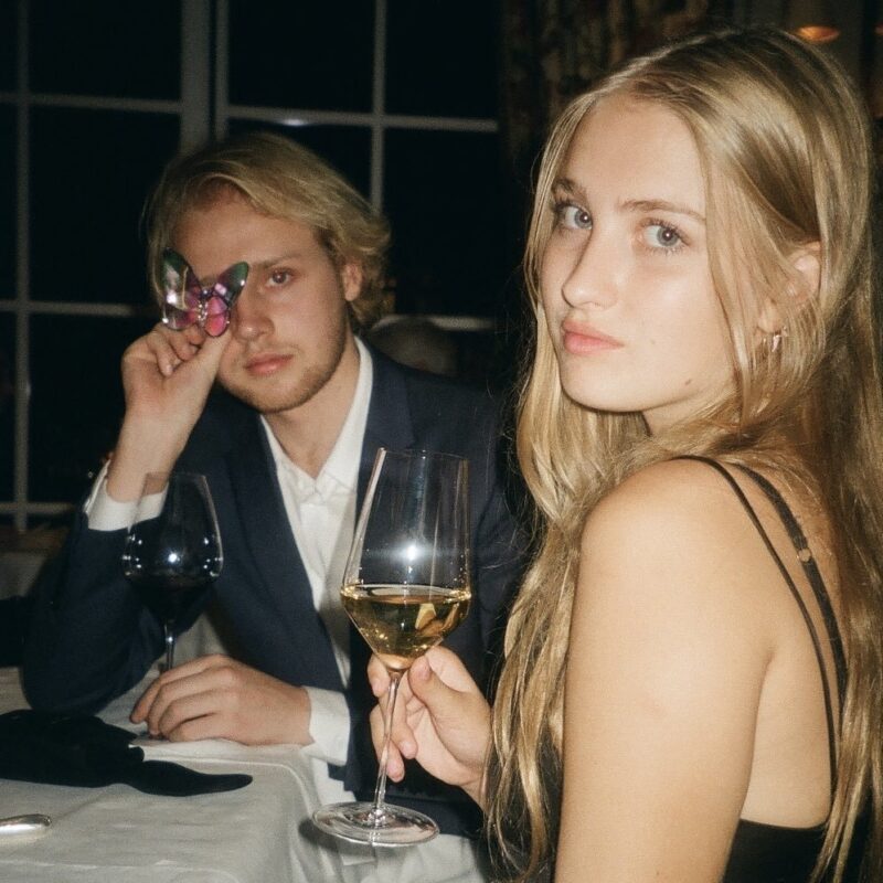 «Она стесняется лишнего внимания»: как выглядит 19-летняя дочь Натальи Водяновой, которая не хочет идти по стопам знаменитой матери