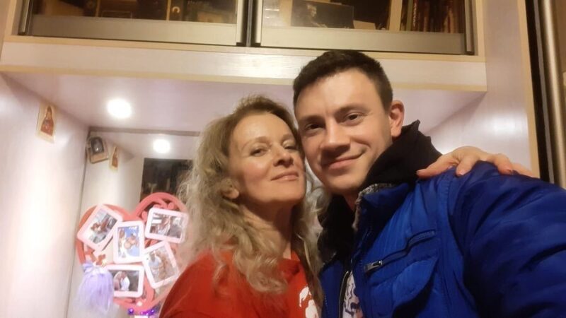 «Он не мой сын, но я его папа!»: почему звезда «Сватов» Николай Добрынин принял чужого ребёнка, а тот отвернулся от родного отца?