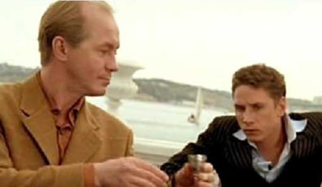 «Я уже старик»: как 48-летний Александр Яценко пережил предательство известной актрисы и нашёл счастье с молодой женой, подарившей ему троих сыновей