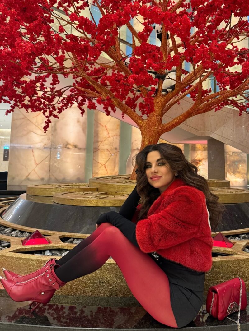 «Я подталкиваю к свадьбе»: как выглядят три взрослых ребенка 48-летней Анны Плетнёвой