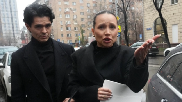 Валерия Чекалина и Луис Сквиччиарини у стен суда.