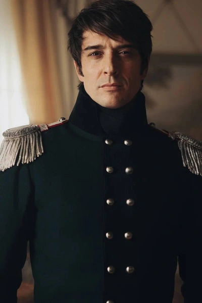 «Спасибо, что не Прилучный»: в Сети разгорелись споры вокруг выбора Станислава Бондаренко на роль Болконского