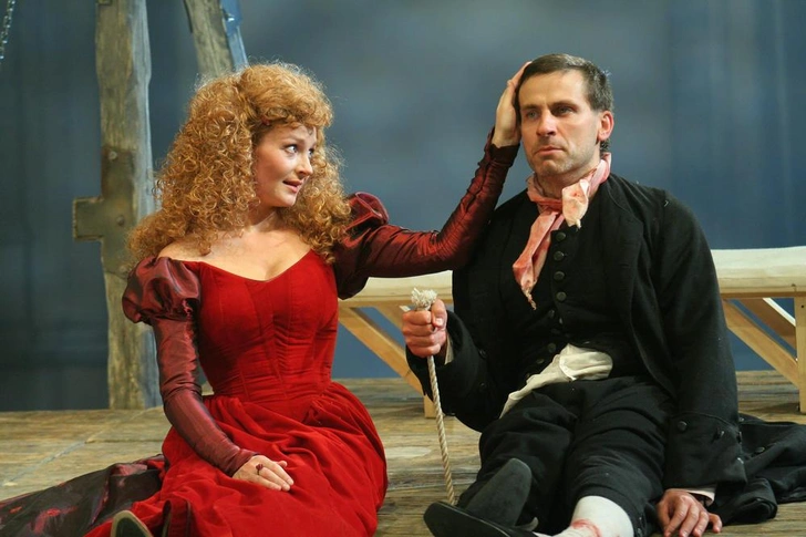 Анна Дюкова и Илья Шакунов стали одной из красивейших театральных пар 