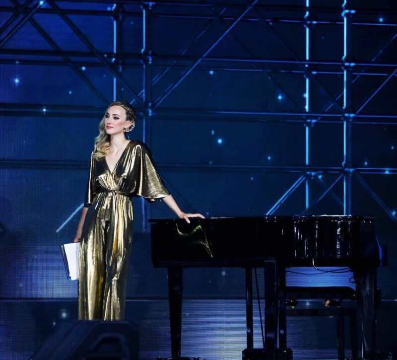 «Она казалась очень взрослой и уставшей»: загадочное исчезновение дочери и возвращение на сцену спустя 20 лет у Аль Бано и Ромины Пауэр