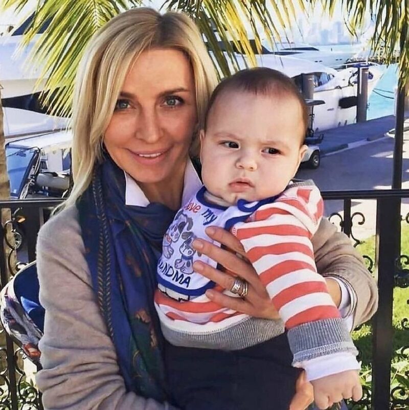 «Он меня сделал счастливой»: как сложилась судьба приёмного сына Татьяны Овсиенко, которого она забрала из детдома 20 лет назад