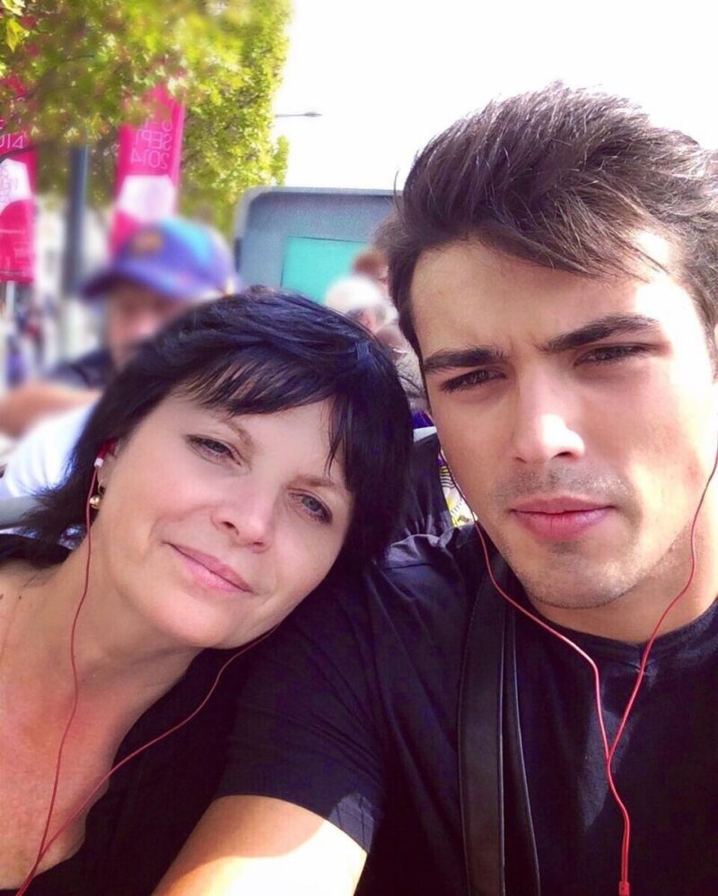 Кирилл Дыцевич с мамой: тёплые отношения с родителями не помогли ему построить свою семью.