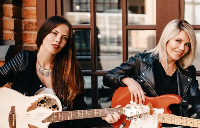 Настя Макаревич продолжила музыкальную деятельность.