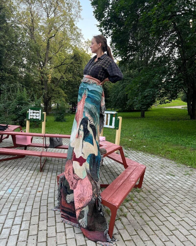 «Она не прячется, а просто живёт»: как сложилась судьба старшей дочери Елены Маликовой, Ольги Изаксон?