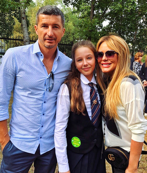 Важные в жизни дочери события родители отмечали вместе