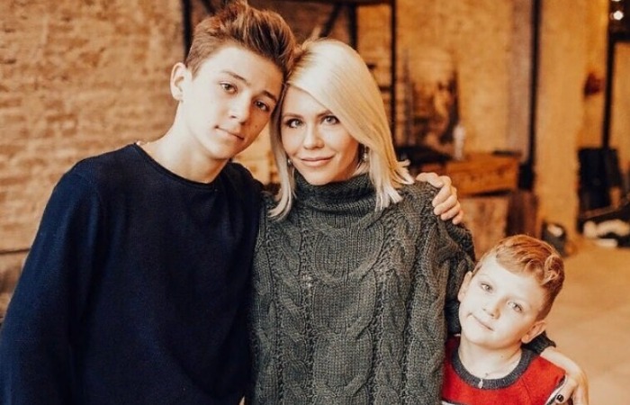 Анастасия Макаревич с сыновьями.