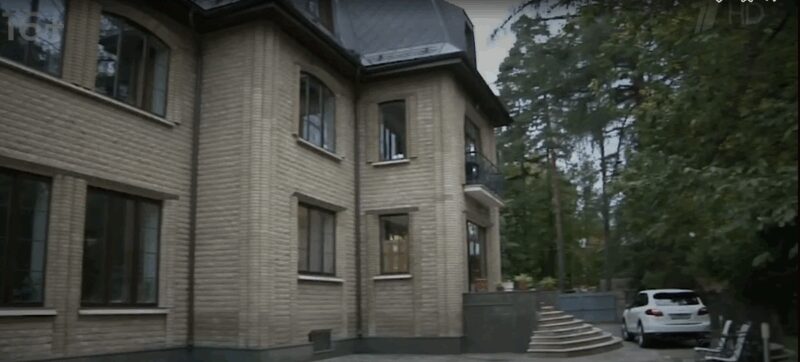 «Она чуть не лишилась всего»: как выглядит особняк Алены Кравец, в который она возвращалась дважды