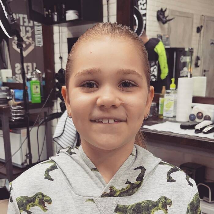 «Не из разряда номенклатурных бабушек»: как выглядит 38-летний сын Юлии Рутберг от Александра Кузнецова и его семья