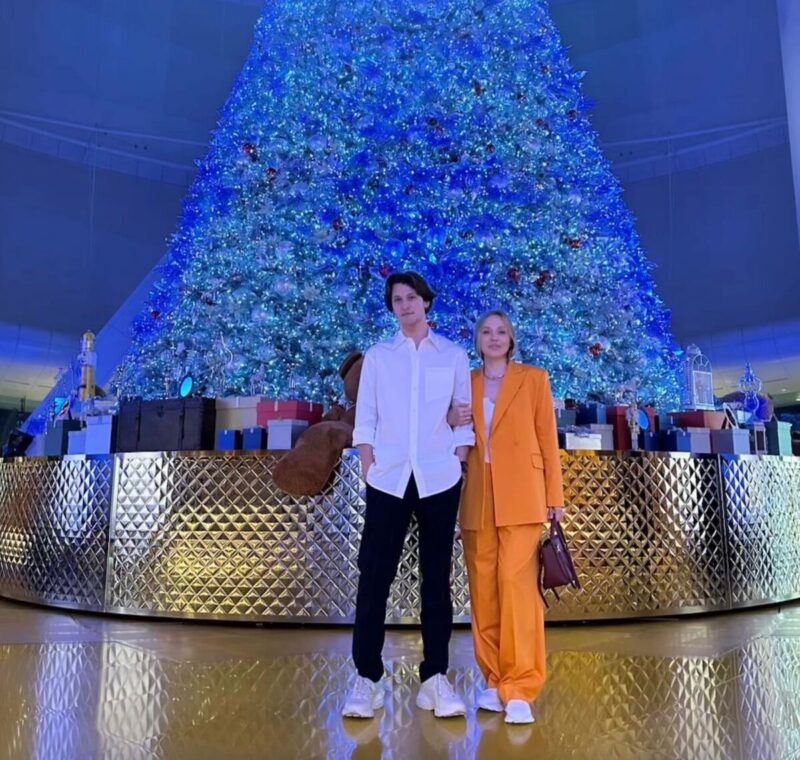 «Она не так активно выступает»: 46-летняя Альбина Джанабаева уехала за границу, но продолжает выпускать треки, оставаясь верной женой 60-летнего Валерия Меладзе