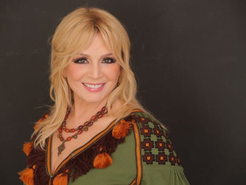 «Генетика и образ жизни»: как выглядит в 67 лет самая младшая сестра Софии Ротару, пережившая трагическую потерю и сохранившая молодость