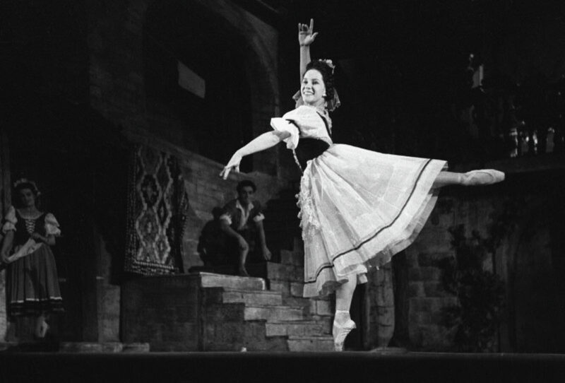 Ольга Лепешинская на сцене