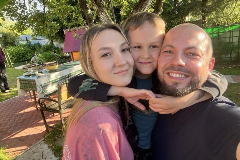 «Ради детей не позволил себе сломаться»: трагедия артиста Ярослава Сумишевского, потерявшего жену в 2021 году