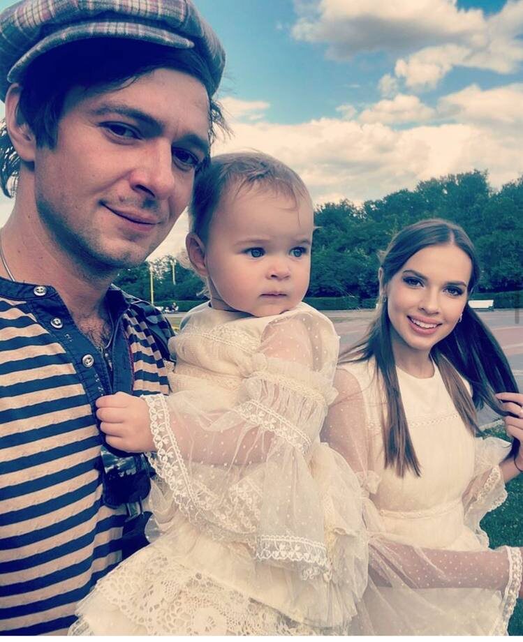 Павел Баршак в кругу семьи: с супругой Марией и дочерью Прасковьей, которая стала для них настоящей отдушиной.