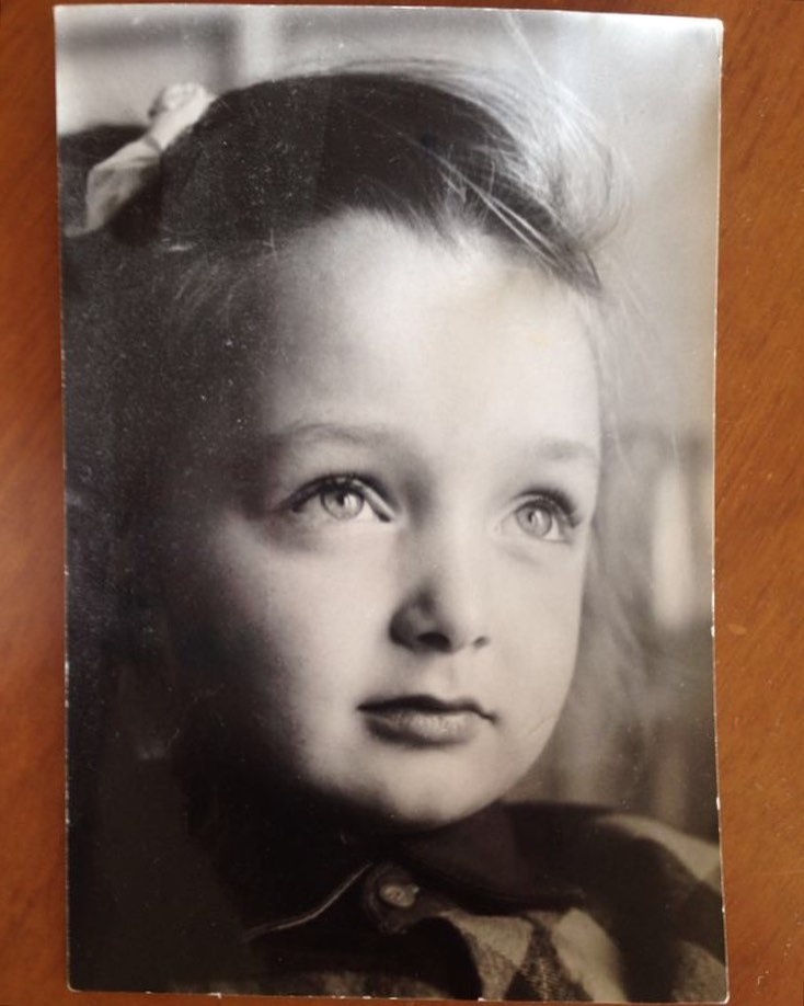 «Она не прячется, а просто живёт»: как сложилась судьба старшей дочери Елены Маликовой, Ольги Изаксон?