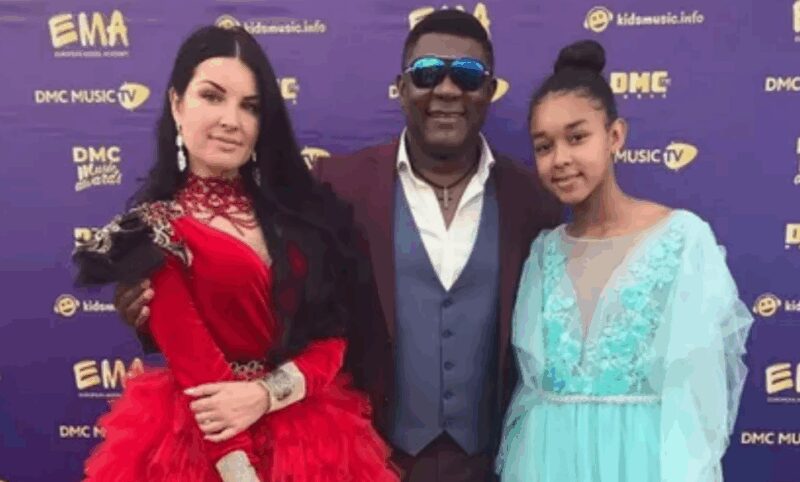 Пьер Нарцисс с женой Валерией и дочерью: семейная идиллия, омрачённая напряжёнными отношениями.