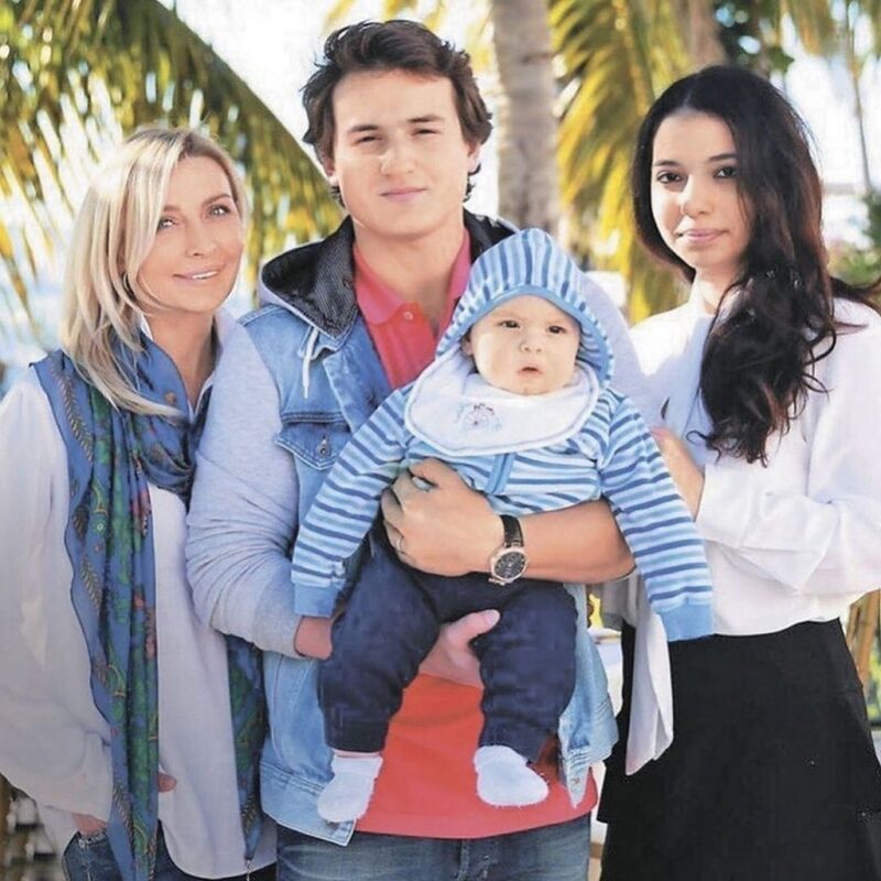 «Он меня сделал счастливой»: как сложилась судьба приёмного сына Татьяны Овсиенко, которого она забрала из детдома 20 лет назад