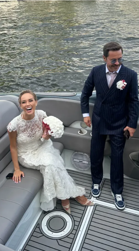 Тайные свадьбы и миллионные траты: звёздные браки, потрясшие 2025 год