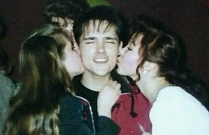 Поклонницы всегда окружали Юрия Шатунова.