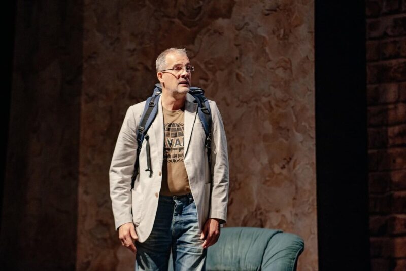 Вячеслав Разбегаев продолжает активно сниматься в кино и играть в театре.