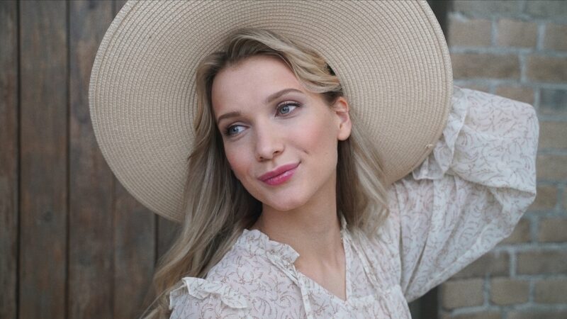 «Он постоянно на меня орал»: как дочь Марии Порошиной и Гоши Куценко, несмотря на громкую фамилию, не стала звездой