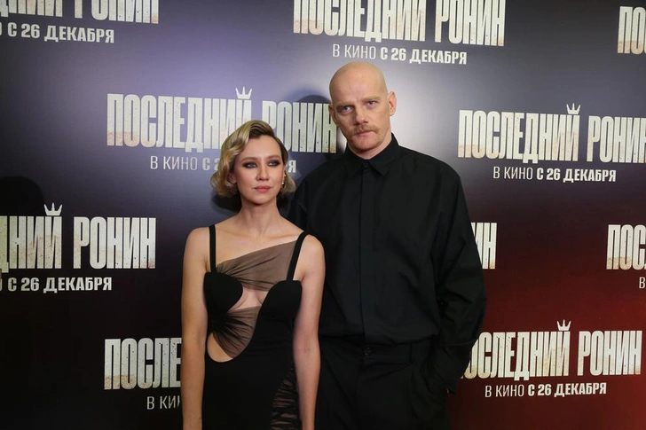 В последнее время актеры открыто выходят вместе в свет