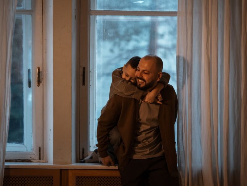 «Ради детей не позволил себе сломаться»: трагедия артиста Ярослава Сумишевского, потерявшего жену в 2021 году