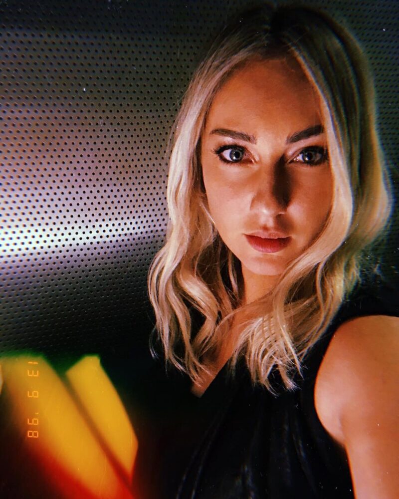 «Она казалась очень взрослой и уставшей»: загадочное исчезновение дочери и возвращение на сцену спустя 20 лет у Аль Бано и Ромины Пауэр