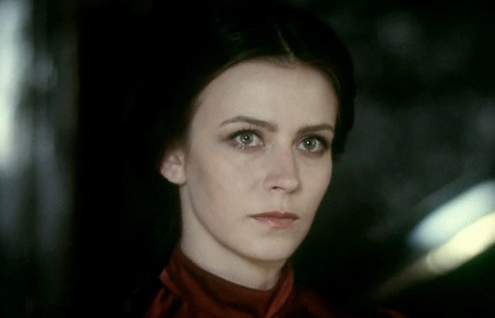 В какой-то момент вернулась в Ленинград.