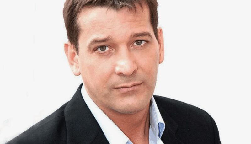 Тайные наследники: как выглядят внебрачные дети звезд, о которых отцы узнали спустя десятилетия?