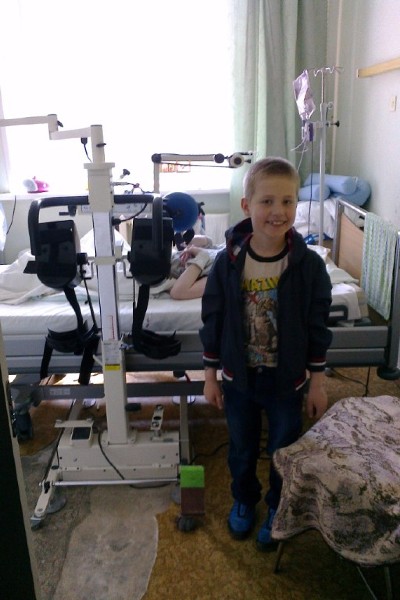 Детей приводили к маме в клинику