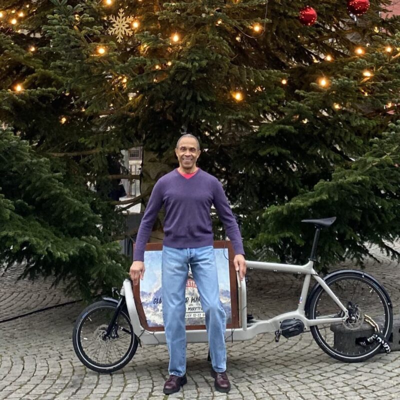 «Он не пришёл на похороны сына»: история 6-го мужа Ирины Понаровской, который в 78 лет живёт на две страны