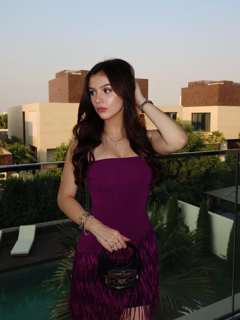 «Ей же всего 14!»: почему юных дочерей Ани Лорак и Стаса Михайлова ругают за слишком взрослый образ, а родителей за отсутствие контроля