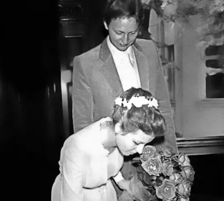 Развод спустя 25 лет: кто покорил сердце телеведущей Валентины Пимановой после расставания с мужем?