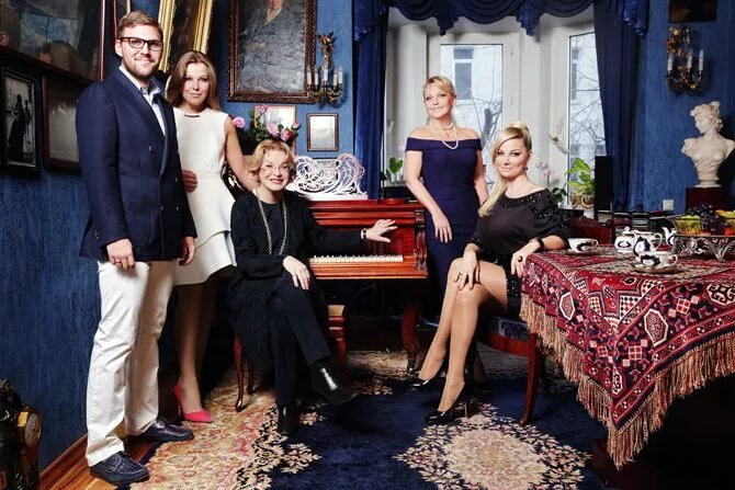 «Я боялась Максакову»: как внучка Валентина Юдашкина ужилась с непростой свекровью, но разорвала связь с Марией Максаковой*