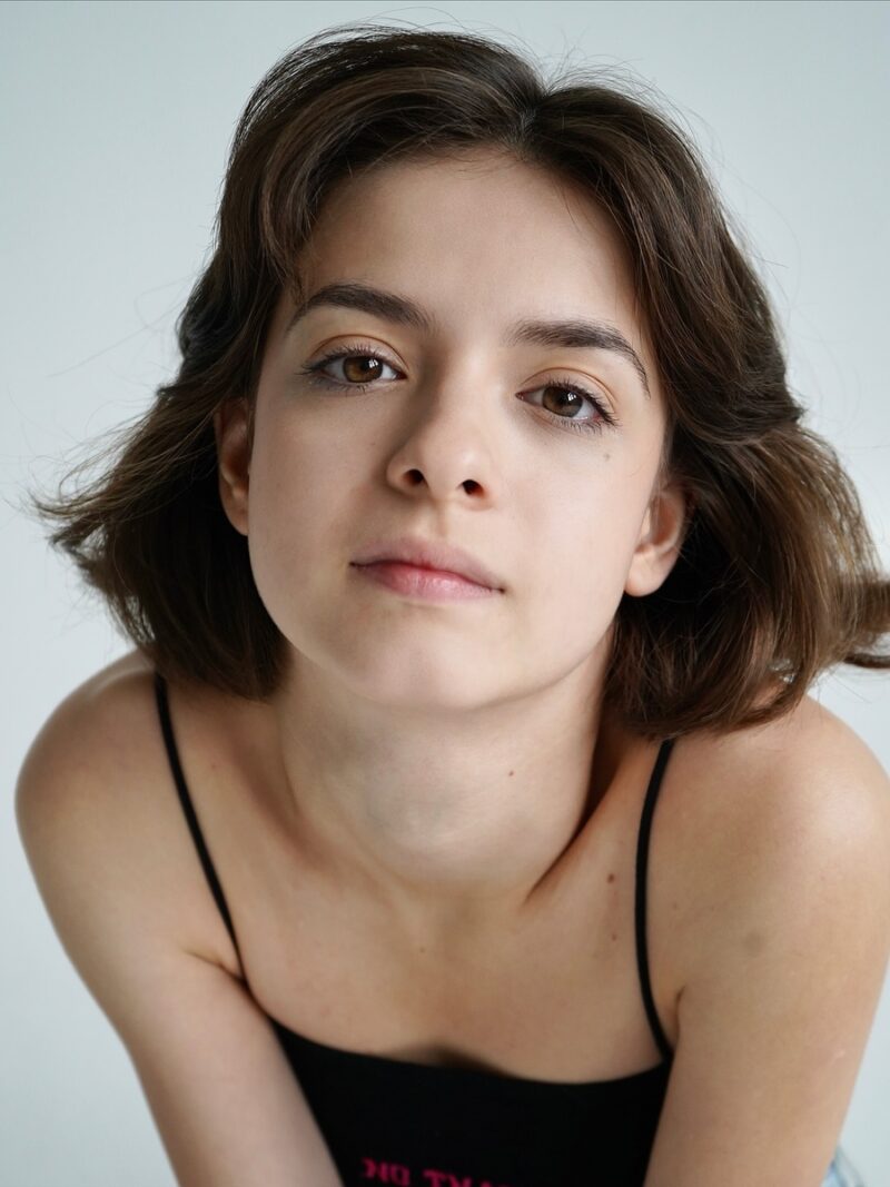 «Он был женат»: как дочь Ольги Красько, рожденная от женатого режиссера, покоряет кино под другим именем