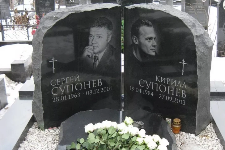 Памятник Сергею Супоневу пришлось заменить в 2013-м