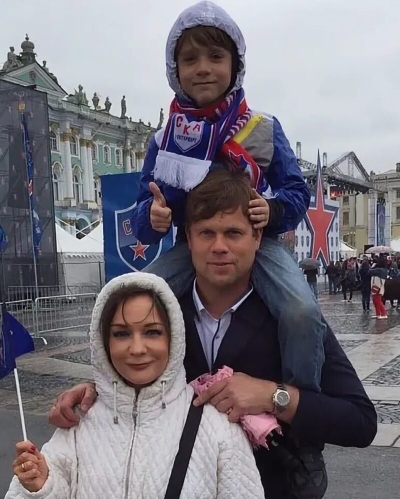 Татьяна Буланова, Владислав Радимов и их сын Никита в период семейного счастья.