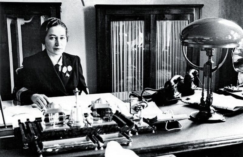 Полина Молотова Жемчужина